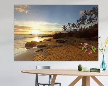 Sunset at the beach in Hawaii by Antwan Janssen