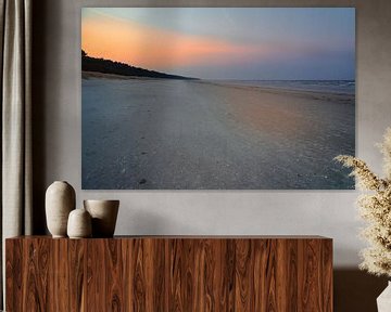 Uitzicht over het strand op Usedom met duinen aan de ene kant en de Baltische Zee aan de andere kant van Martin Köbsch