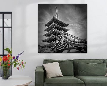 Pagode des Senso-ji-Tempels in Tokio | monochrom von Melanie Viola