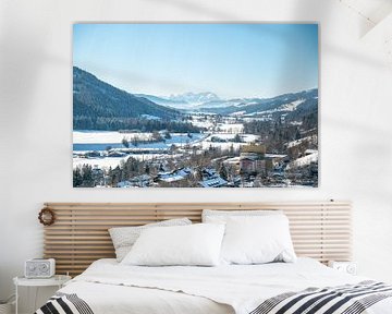 Winteruitzicht vanuit Oberstaufen over het Weißachtal naar de Säntis van Leo Schindzielorz