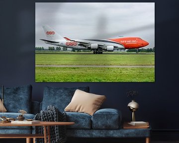 TNT Airways Boeing 747-400 vrachtvliegtuig. van Jaap van den Berg