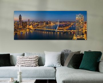 Panoramablick auf die Skyline von Rotterdam bei Sonnenuntergang von Sjoerd van der Wal Fotografie