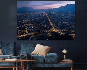 Grenoble net na zonsondergang. van Ralph Rozema