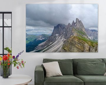 De kliffen van het Seceda gebergte in de Dolomieten