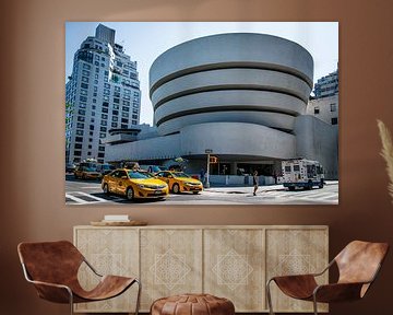 Guggenheim Museum New York met gele taxi's van Opmeer Reports