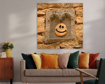 Smiley in een muur 1 van Jaap Tanis