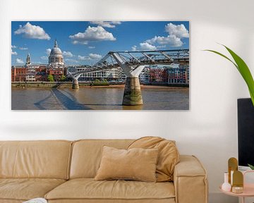 Millenium Bridge in de zomer van Markus Lange