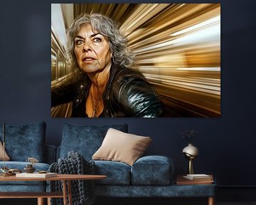 Vastberaden vrouw in een bewegende tunnel