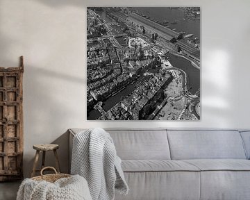 Vue aérienne en noir et blanc de la gare centrale d'Amsterdam sur Frans Rombout