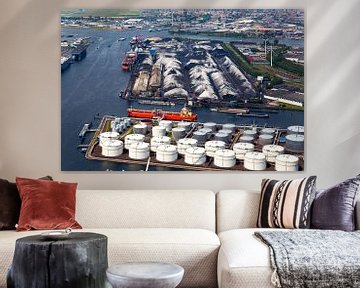Luchtfoto haven van Amsterdam van Anton de Zeeuw