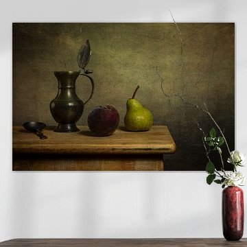 Zinngegenstände und Früchte