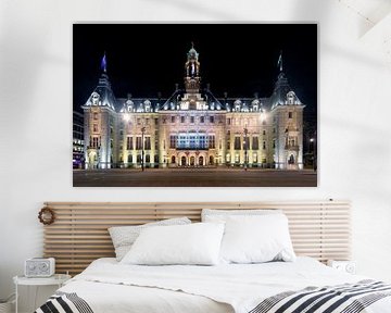 Photo de nuit de l'hôtel de ville de Rotterdam