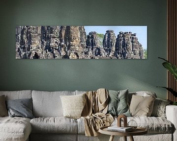 Between jungle and sky - the temple of faces by Walter G. Allgöwer