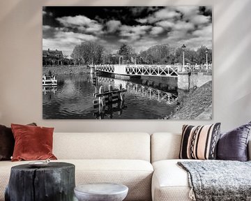 Die Muntbrug über den Merwedekanaal in Utrecht (schwarz-weiß) von André Blom Fotografie Utrecht