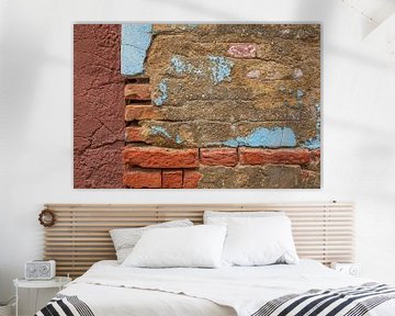 Abstract wall: Colour, chaos and character - the city as canvas by Silvia Thiel