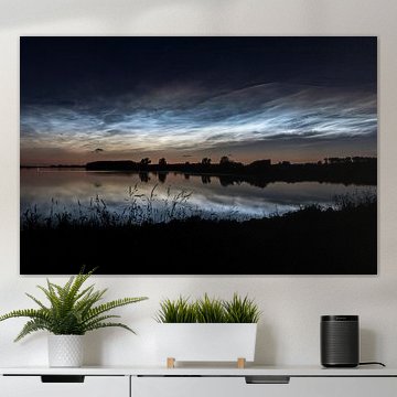 Lichtende nachtwolken