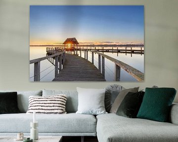 Steiger bij zonsopgang op het meer van Hemmelsdorf van Sven-Erik Arndt
