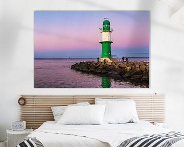 Pier en piertoren aan de kust van de Oostzee in Warnemünde van Rico Ködder