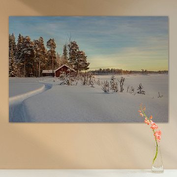 Zauberhaftes Winterlicht über dem Trollforsen in Norrbotten