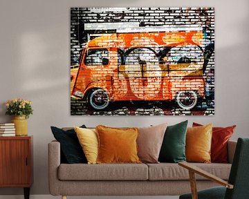 muurschildering oranje foodtruck op graffiti van Jan Willem de Groot Photography