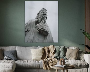 Lady Buddha - Spiritueller Frieden in Da Nang von Ian Schepers