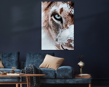 Leeuwenclose-up met sneeuwdetails van Art & Soul Creations