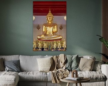 Verlichting en onverschrokkenheid - een moment in de Wat Prayun tempel van Walter G. Allgöwer