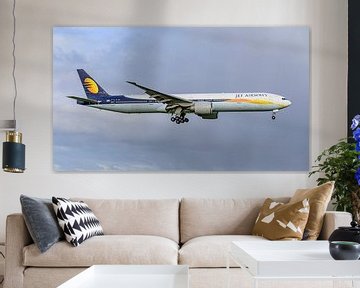 Landende Jet Airways Boeing 777-300. van Jaap van den Berg