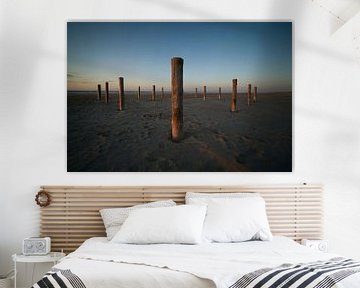 Palen op het strand in sereen ritme van Theo Felten