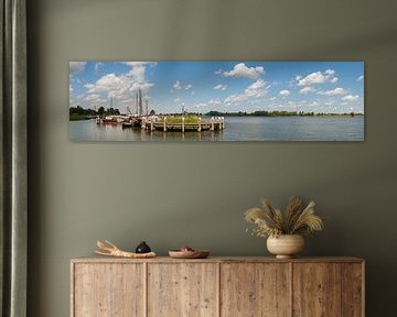 Woudrichem harbour by Richard Wareham