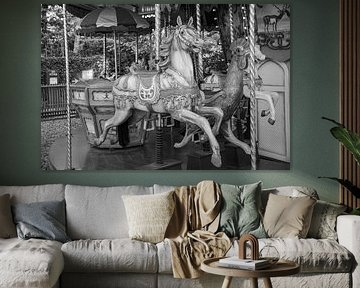 Zwart wit foto van een carrousel