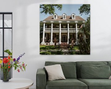 Koloniaal huis in New Orleans. van Jaap van den Berg