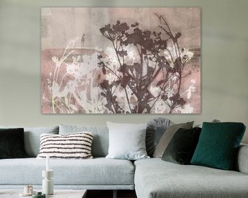 Beige bloemen. Japandi van Dina Dankers