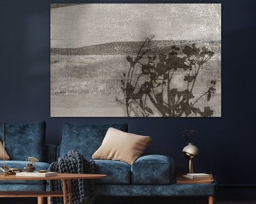 Japandi Bloemen Silhouet in Neutrale Kleuren van Dina Dankers