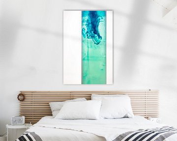 Blauwe inkt lost op in groen water van Mixed media vector arts