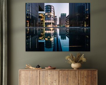 Düsseldorfse skyline in kunstmatige kleuren