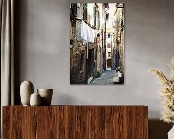 Straatbeeld in Pitigliano: De was hangt!