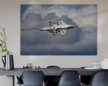 Opposing inverted pass by Thunderbirds 5 & 6.