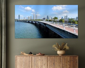 Leaving the Cinta Costera promenade by Claude Laprise