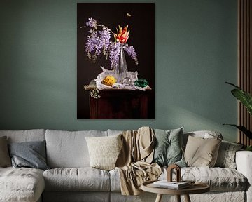 Stilleven van drakenfruit met blauwe regen en malachiet van Willy Sengers