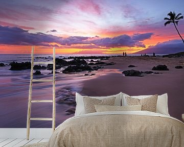 Sunset on the beach of Hawaii by Antwan Janssen