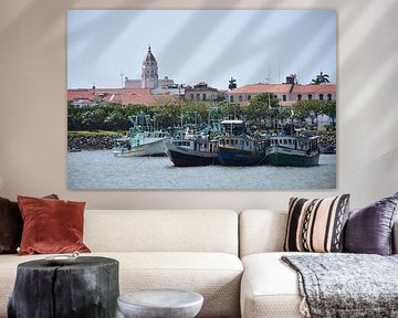 Views of the fishing port and old town