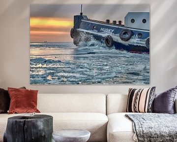 IJsbreker Husky op het Markermeer van eric van der eijk