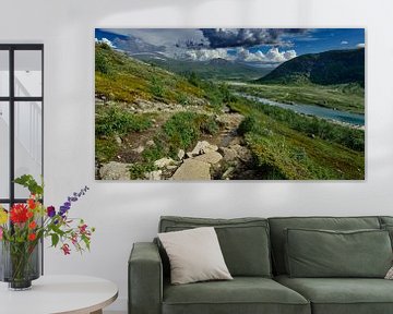 Herfstbeeld van bergen. Verbazingwekkende scandinavische natuur. van Peter Jacek