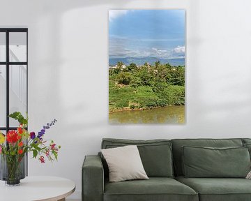 Attapeu: tussen rivier, lucht en bergen van Frank Photos