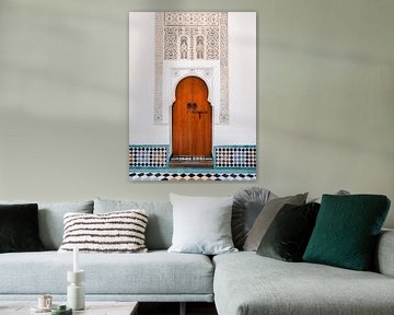 Brown wooden door in Marrakech by Photolovers reisfotografie