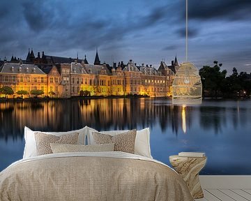 Court figure by Lex Scholten