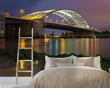 Night photo of Brienenoord Bridge in Rotterdam by Anton de Zeeuw