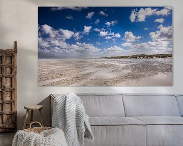 Stille und Weite an der Küste: Ein weiter Blick auf die natürliche Schönheit des Strandes von Hevonax Photography