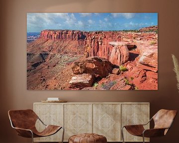 Aan de rand van de tafelberg in Canyonlands National Park